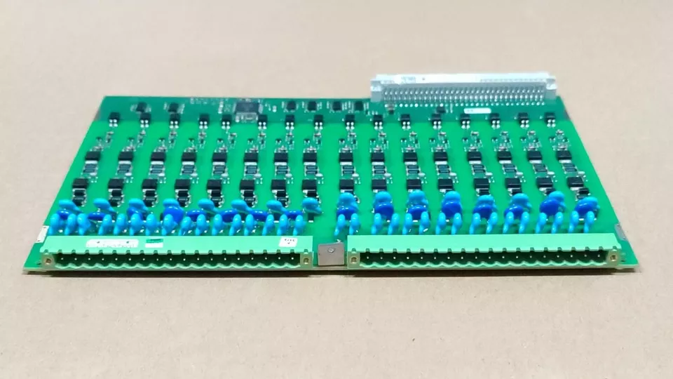 1MRK000508-BDr04 全新ABB控制卡  未拆封 质保一年 顺丰包邮图1