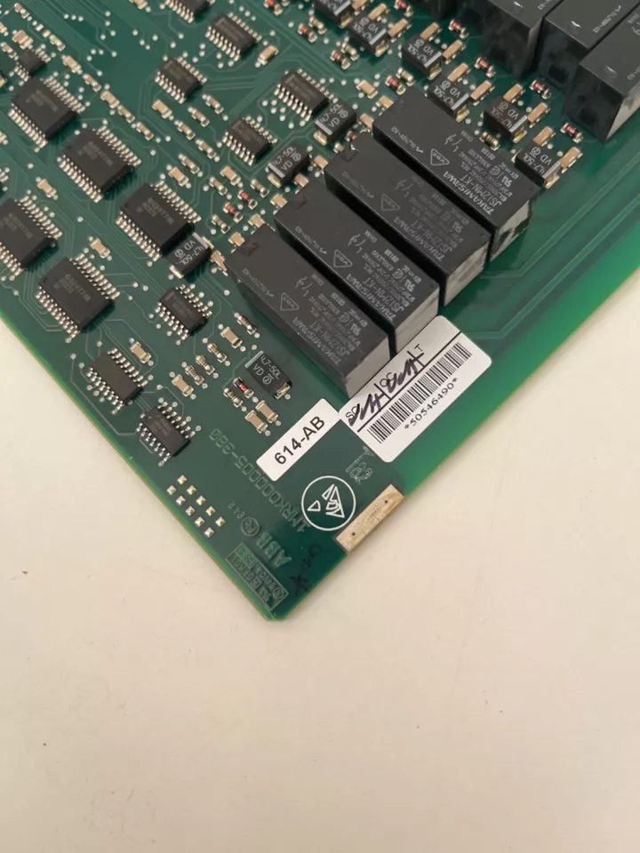 ABB 1MRK001608-CBr00 高性能电力保护继电器  货源充足 原厂现货 全新质保 顺丰包邮图5