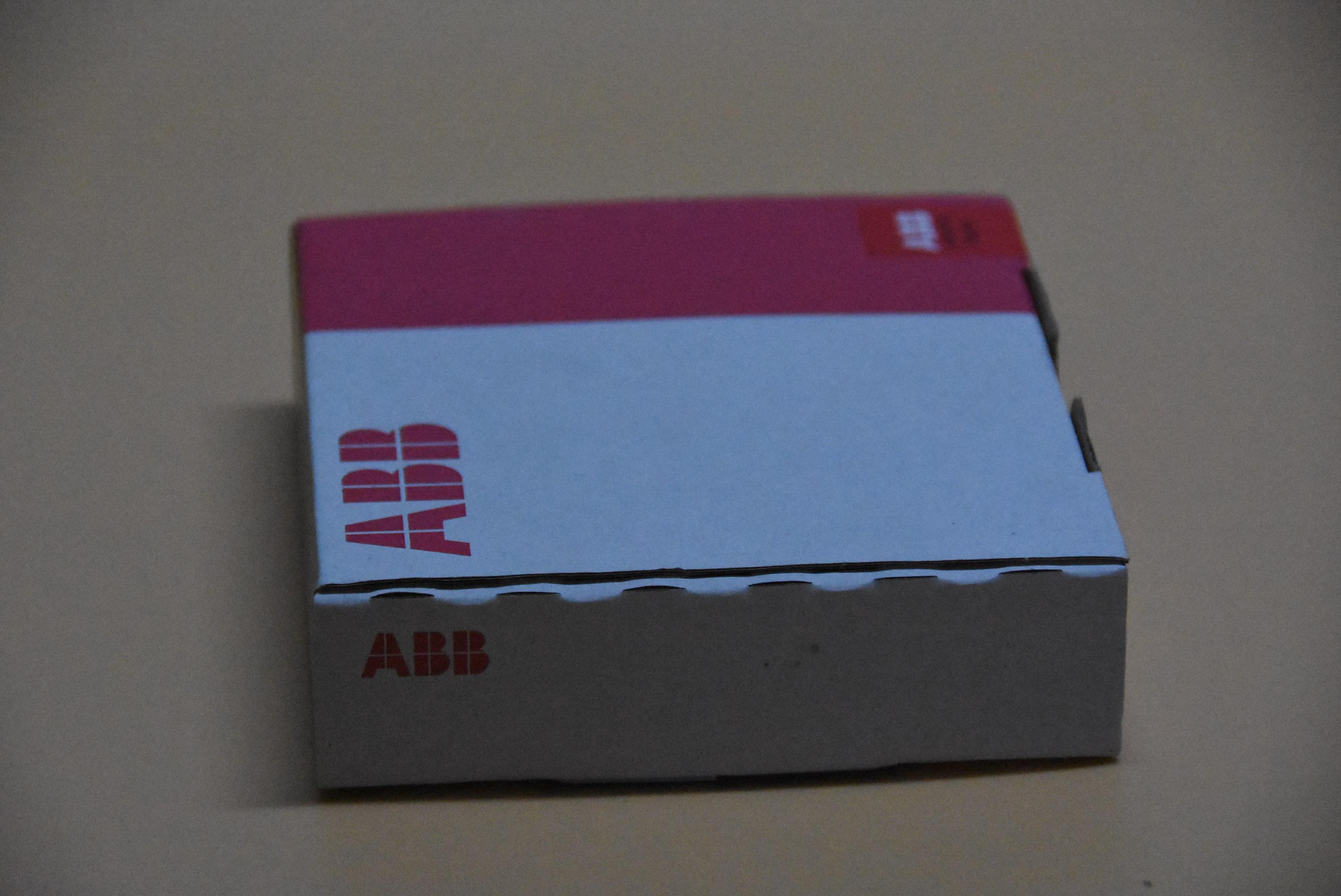 1SAP111100R0270 终端底座 ABB 全新原装进口 质保一年 图1