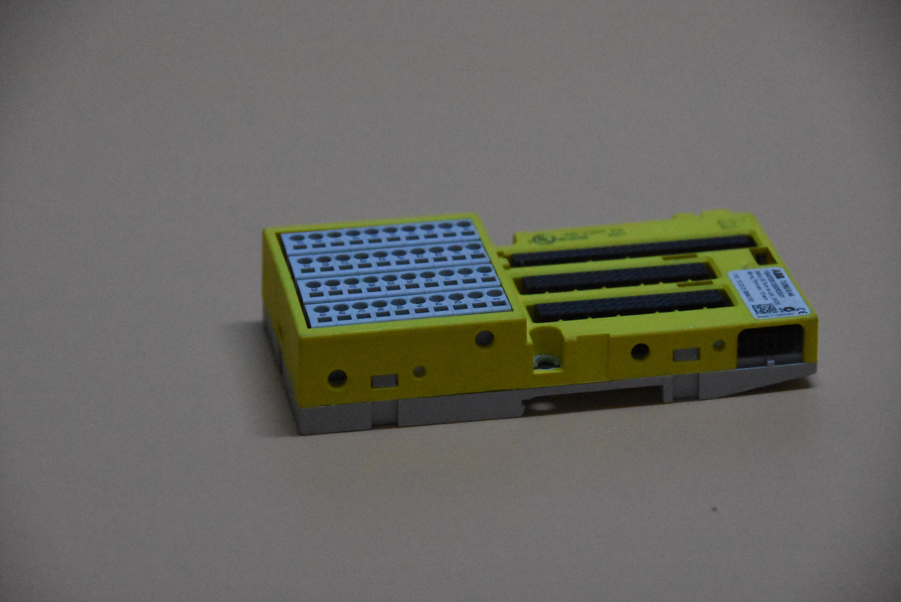 ISAP281200R0001 TU582-S 输入输出模块 ABB 全新原装进口 质保一年 图3
