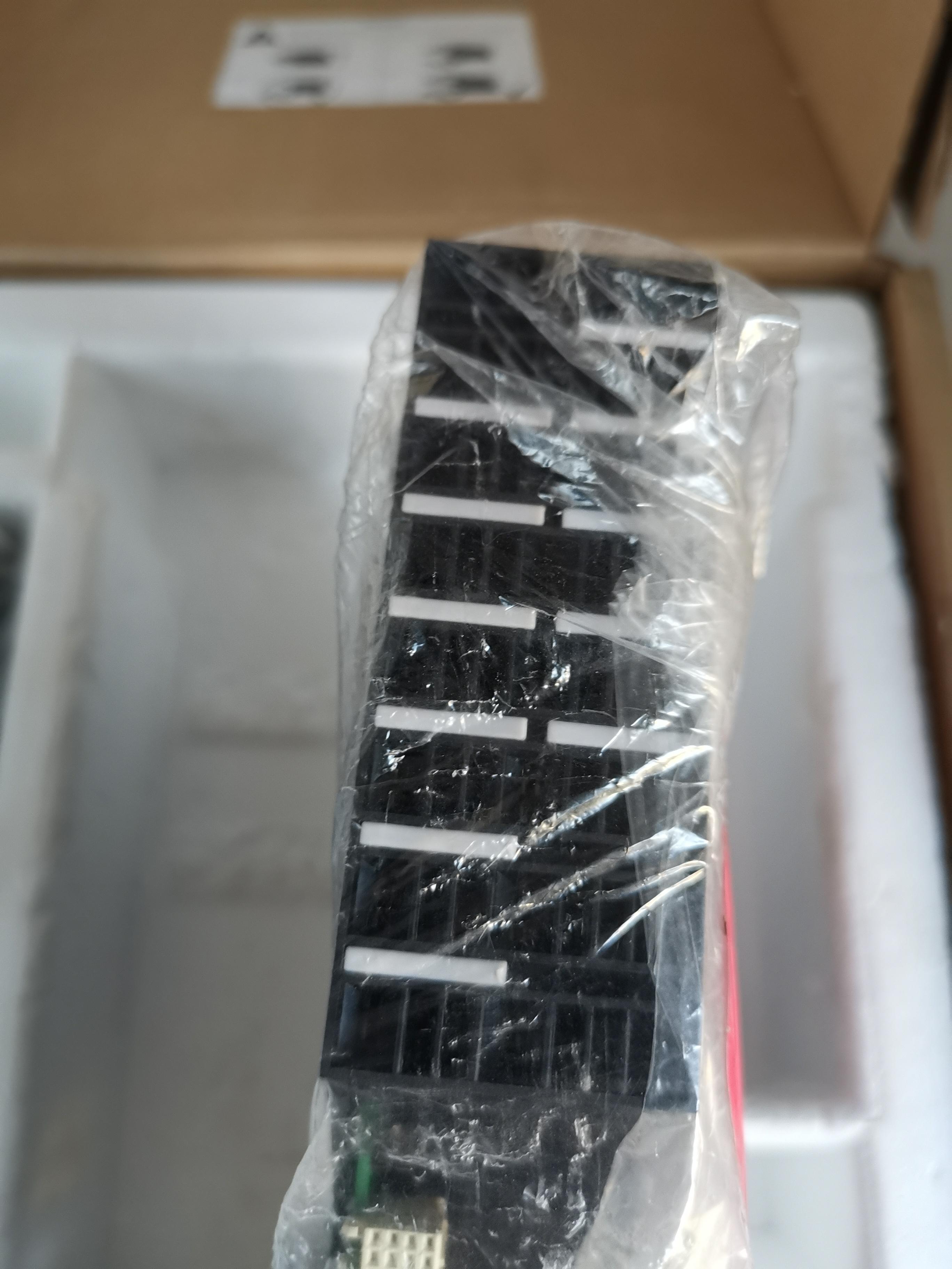 UR8LH 输入输出设备 GE  全新原装进口 质保一年 顺丰包邮 