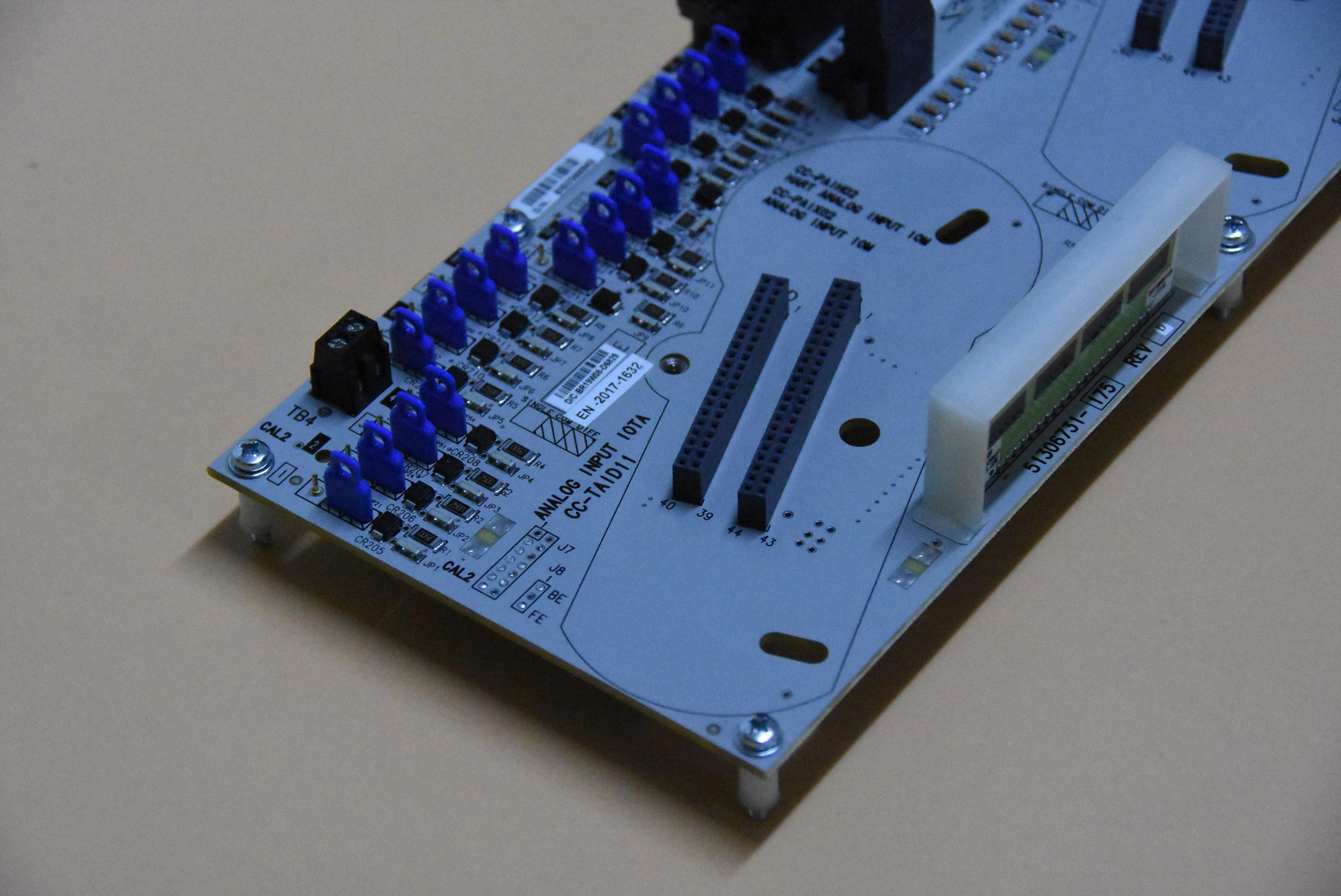 CC-TAID11 模拟量扩展模块 HONEYWELL  全新原装进口 质保一年 顺丰包邮 