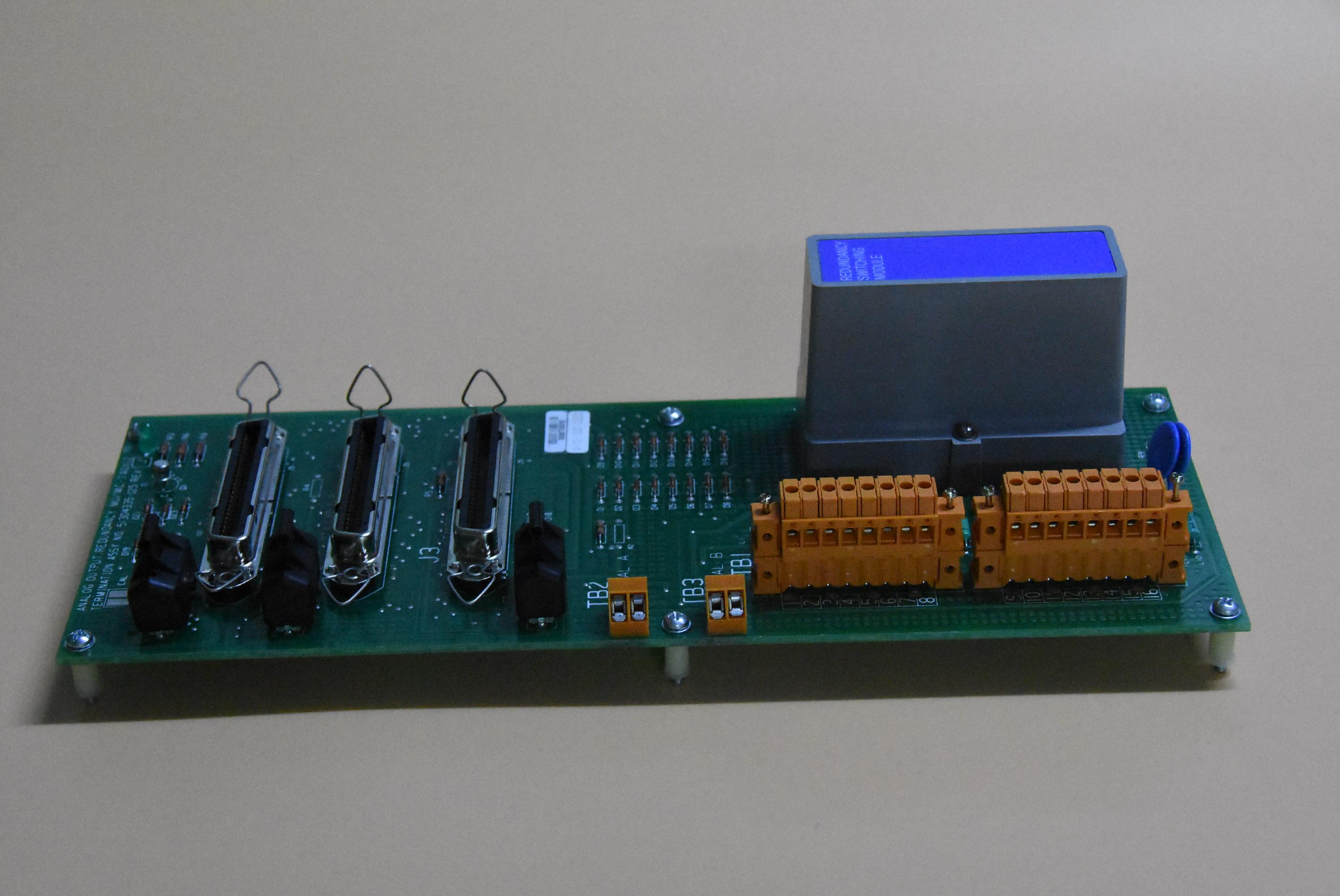 MUMC-TAOX12 51304335-125 工业自动化模块 HONEYWELL  全新原装进口 质保一年 顺丰包邮 图1