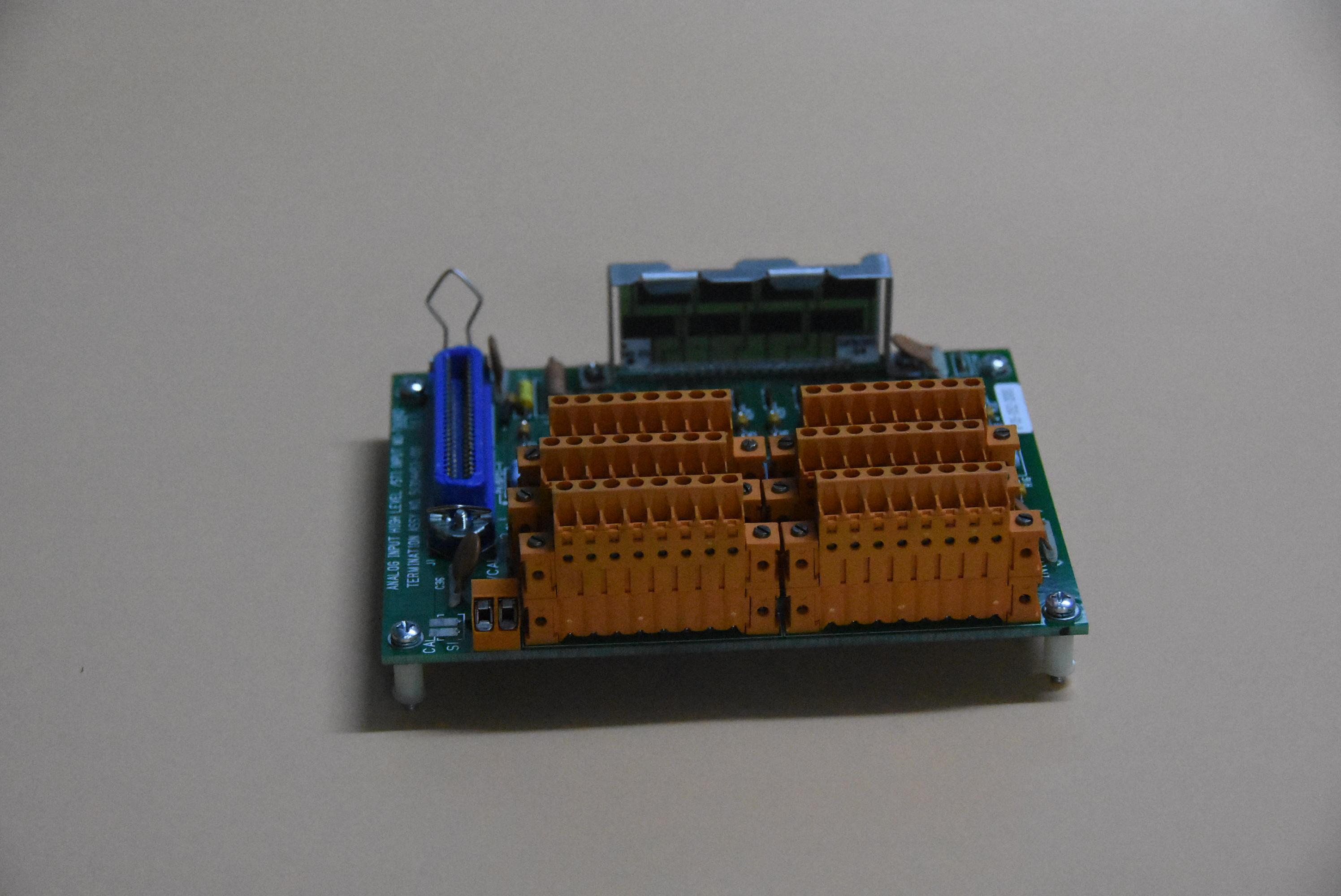 MU-TAIH02-E 51304453-100 控制器模块 HONEYWELL  全新原装进口 质保一年 顺丰包邮 图3